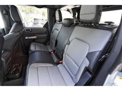 Used 2023 Ford Bronco Everglades AWD/4WD image 13