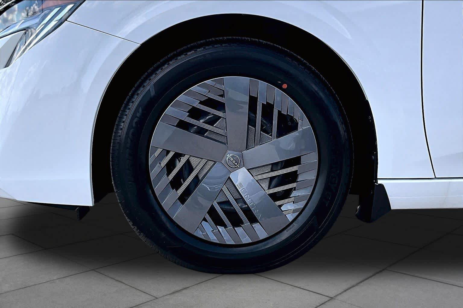 New 2027 Nissan Sentra SV w/ Floor Mat Package FWD image 11