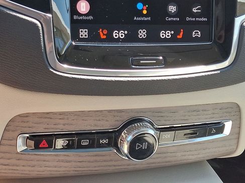 Certified 2023 Volvo XC90 B6 Plus w/ Protection Package Premier AWD/4WD image 18