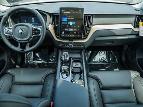 New 2026 Volvo XC60 B5 Ultra w/ Protection Package Premier AWD/4WD image 21