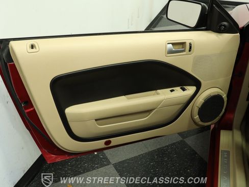 Used 2006 Ford Mustang GT RWD image 34