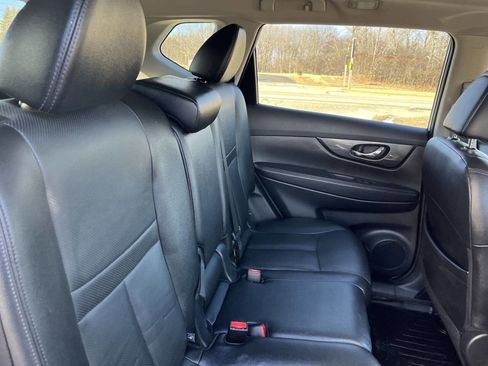 Used 2016 Nissan Rogue SL w/ SL Premium Package image 32