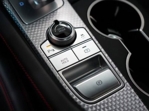 Used 2023 Genesis G70 3.3T w/ Sport Prestige Package image 31