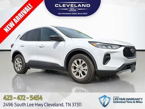 Used 2024 Ford Escape Active FWD image 1