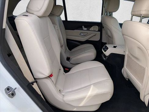 Used 2022 Mercedes-Benz GLS 450 4MATIC image 20