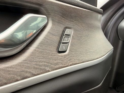New 2026 Jeep Grand Cherokee Limited AWD/4WD image 11
