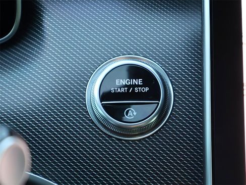 Used 2024 Mercedes-Benz C 300 4MATIC Sedan image 28