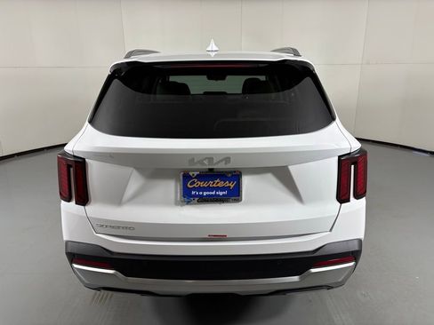New 2026 Kia Sorento S image 7