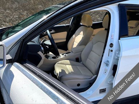 Used 2018 Mercedes-Benz GLA 250 image 18