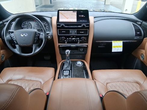 Used 2024 INFINITI QX80 Sensory image 7