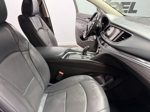 Used 2018 Buick Enclave Essence FWD image 53