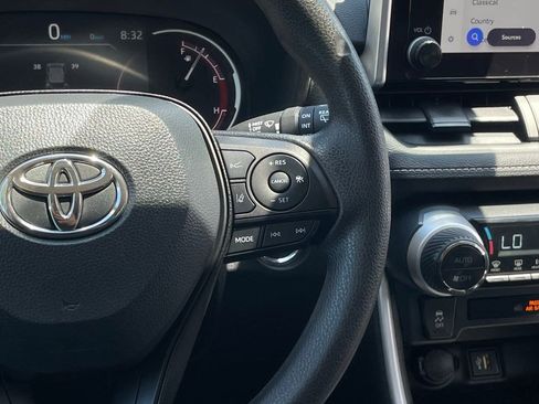 Used 2024 Toyota RAV4 XLE FWD image 15