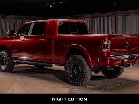 Used 2021 RAM 2500 Laramie w/ Night Edition AWD/4WD image 7
