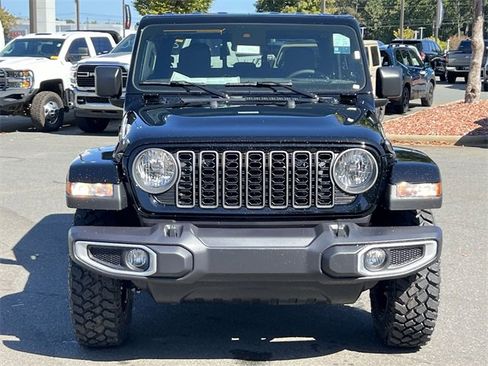 New 2025 Jeep Gladiator Sport image 14