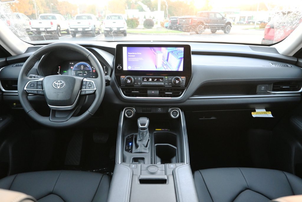 New 2026 Toyota Grand Highlander AWD Hybrid image 22