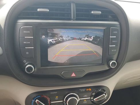 Certified 2023 Kia Soul LX image 23