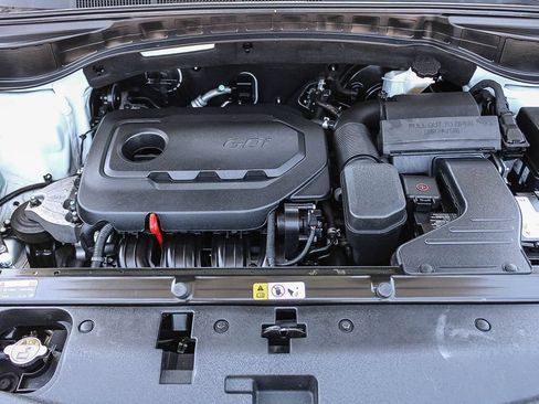 Used 2017 Hyundai Santa Fe Sport FWD image 27