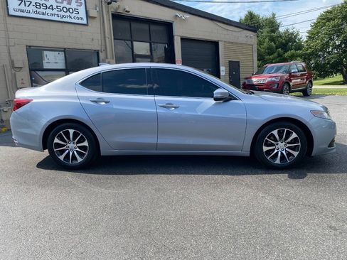 Used 2015 Acura TLX w/ Technology Package FWD image 2