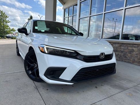 Used 2022 Honda Civic Sport image 1