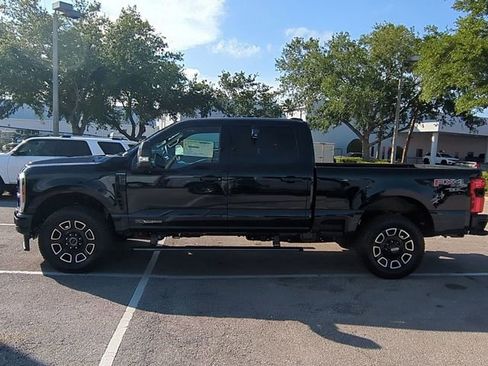 Used 2025 Ford F250 Platinum w/ FX4 Off-Road Package AWD/4WD image 7