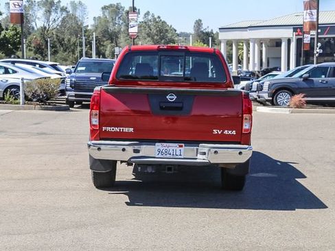 Used 2013 Nissan Frontier SV AWD/4WD image 4