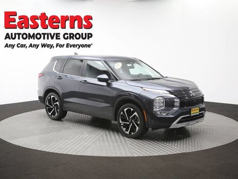 Used 2024 Mitsubishi Outlander SE AWD/4WD image 48