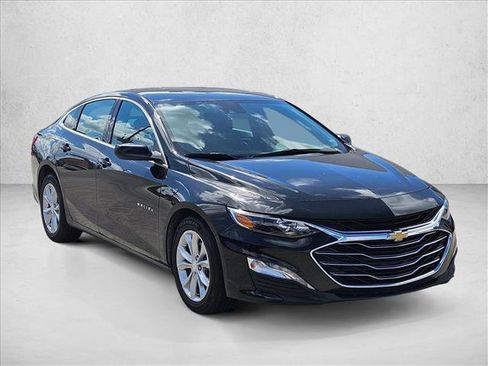 Used 2025 Chevrolet Malibu LT FWD image 3