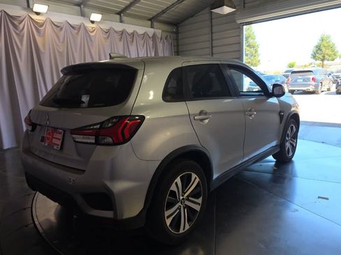 Used 2024 Mitsubishi Outlander Sport ES AWD/4WD image 3