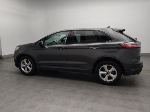 Used 2020 Ford Edge SE image 3