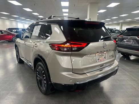 Used 2025 Nissan Rogue Platinum AWD/4WD image 5