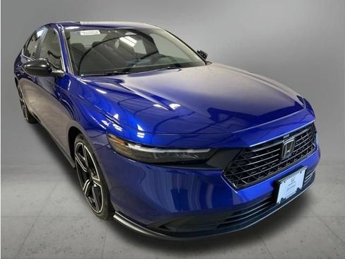 Used 2024 Honda Accord Sport image 9