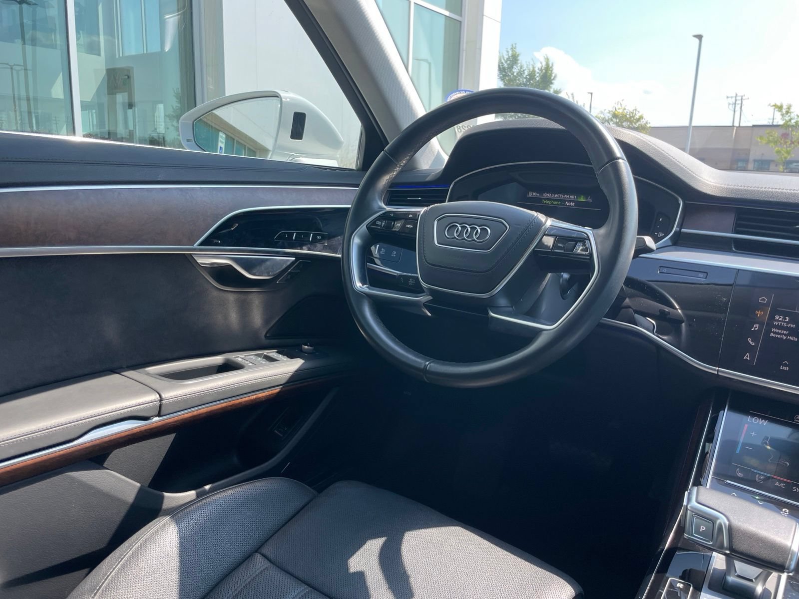 Used 2023 Audi A8 L 3.0T AWD/4WD image 30