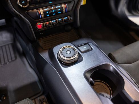 Used 2022 Ford Mustang Shelby GT500 w/ Carbon Fiber Track Pack image 48