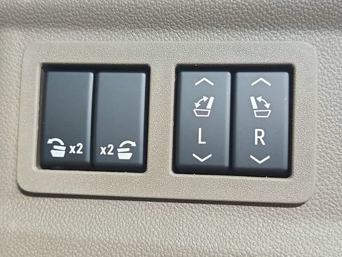 New 2026 GMC Yukon Denali w/ Sun & Power Step Package AWD/4WD image 55