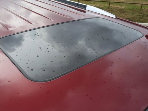 Used 2018 Cadillac Escalade Luxury image 12