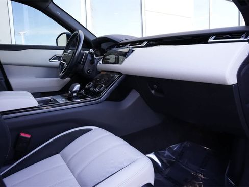 Used 2021 Land Rover Range Rover Velar R-Dynamic S image 22