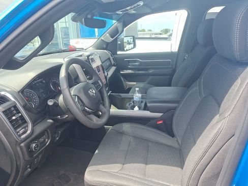 Used 2025 RAM 1500 Big Horn AWD/4WD image 2