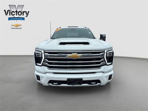 Used 2024 Chevrolet Silverado 3500 High Country w/ High Country Premium Package image 2