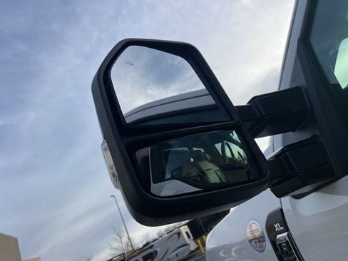 Used 2024 Ford F550 2WD Regular Cab Super Duty image 25