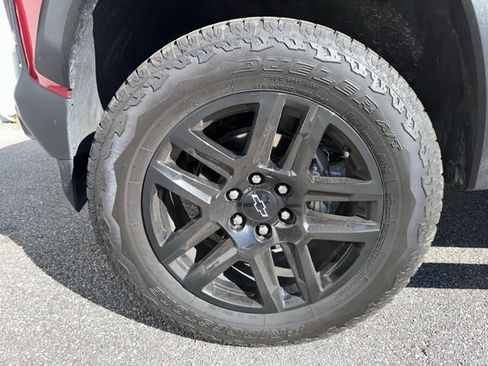 Used 2025 Chevrolet Colorado Trail Boss image 10