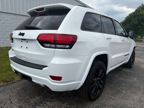 Used 2020 Jeep Grand Cherokee Altitude AWD/4WD image 16