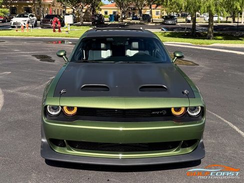Used 2023 Dodge Challenger SRT Hellcat RWD image 5