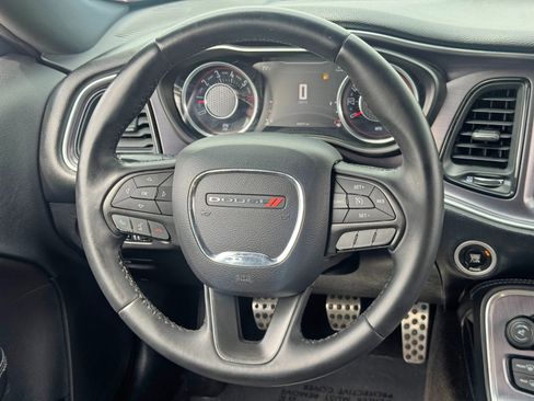 Used 2015 Dodge Challenger R/T w/ Quick Order Package 22B R/T image 19