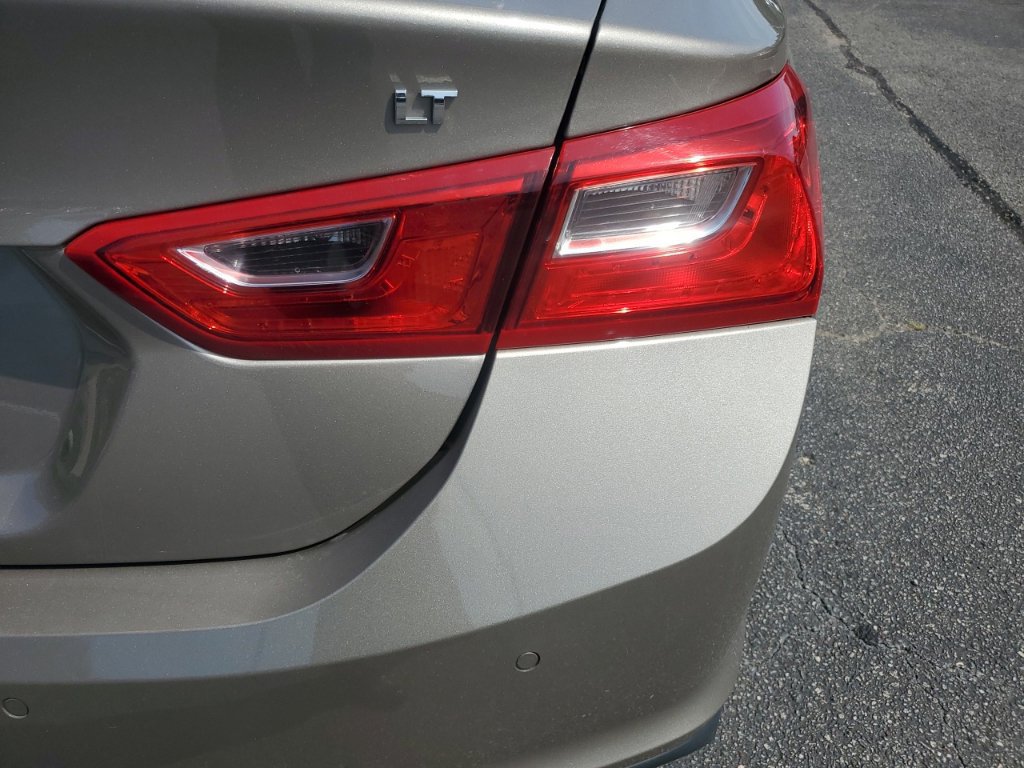 Used 2025 Chevrolet Malibu LT FWD image 5