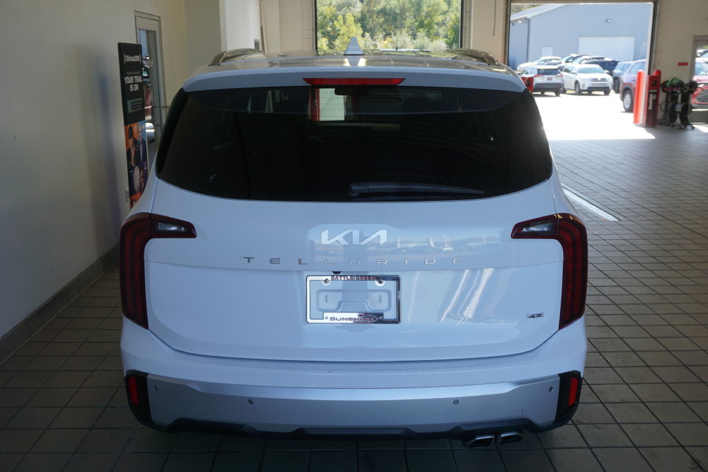 Used 2024 Kia Telluride S AWD/4WD image 17