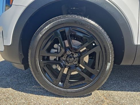 Used 2025 Kia Telluride EX X-Line image 30