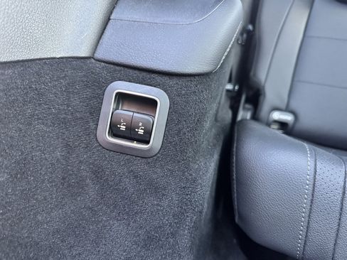 Used 2021 Mercedes-Benz GLS 450 4MATIC image 44