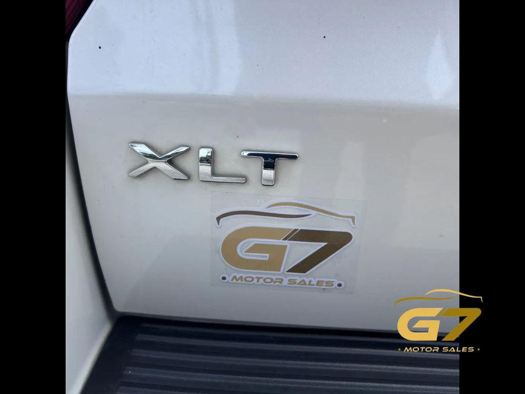 Used 2019 Ford Expedition XLT w/ Equipment Group 202A AWD/4WD image 25