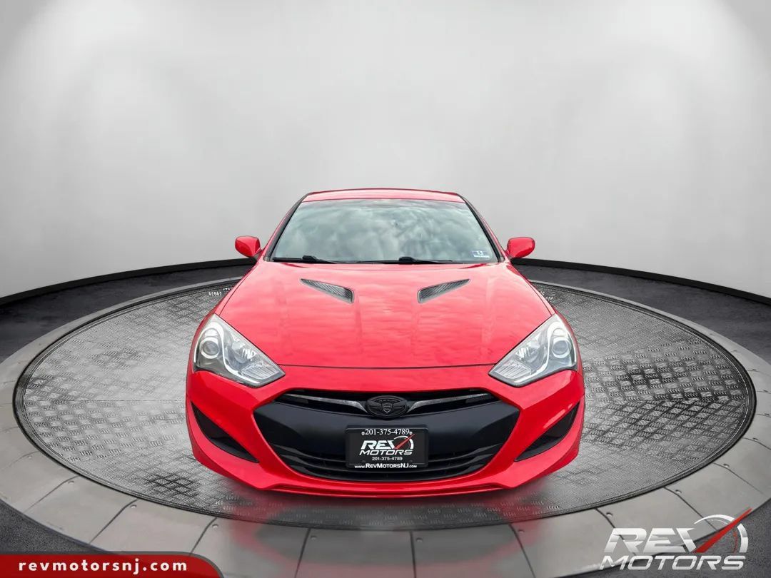 Used 2013 Hyundai Genesis 2.0T RWD image 8