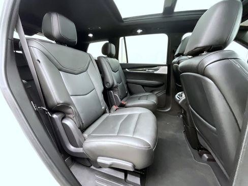 Used 2022 Cadillac XT6 Sport w/ Technology Package AWD/4WD image 22